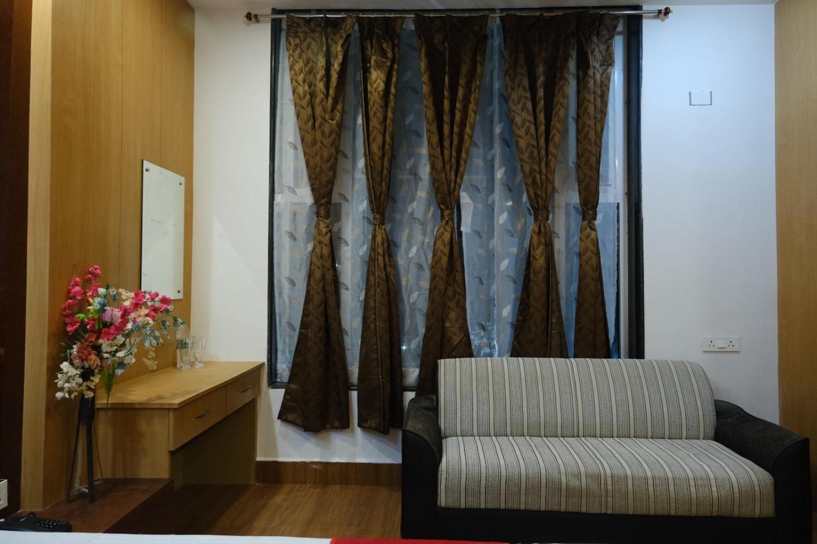 Hotel Golden Continental 德奥加尔 外观 照片